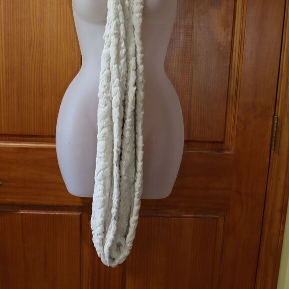 Cejon Fuzzy Sequin Infinity Scarf - Picture 3 of 11